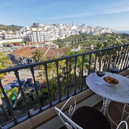 Apartamento Maria Platero Centrico Y Con Las Mejores Vistas Del Casco Antiguo La Montana Y El Mar Mediterraneo Фрихилиана Экстерьер фото