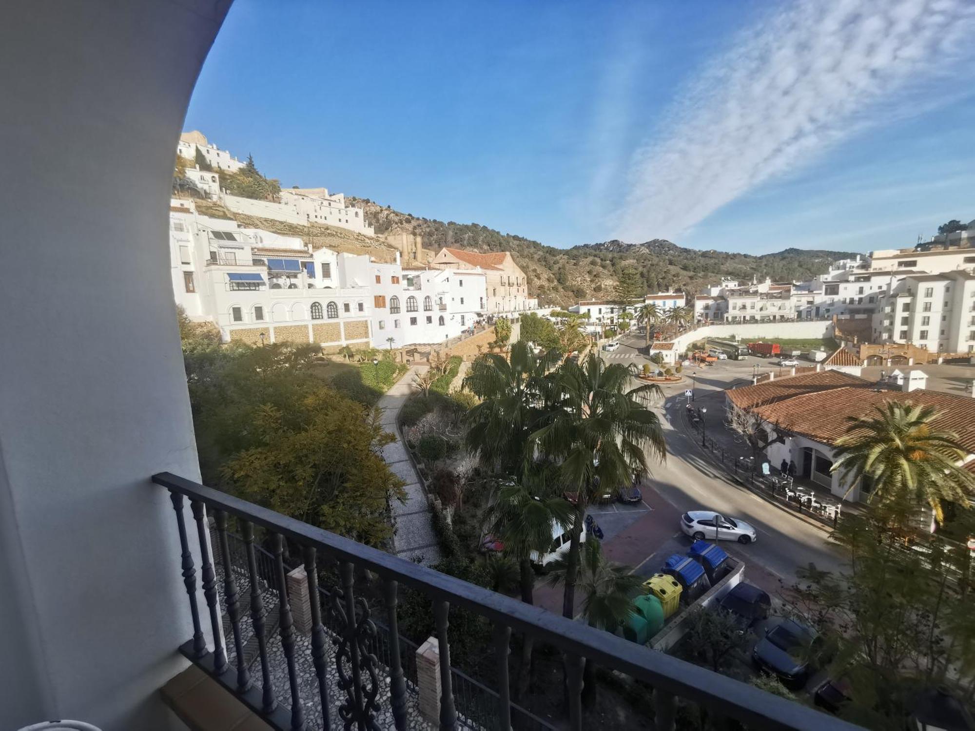 Apartamento Maria Platero Centrico Y Con Las Mejores Vistas Del Casco Antiguo La Montana Y El Mar Mediterraneo Фрихилиана Экстерьер фото